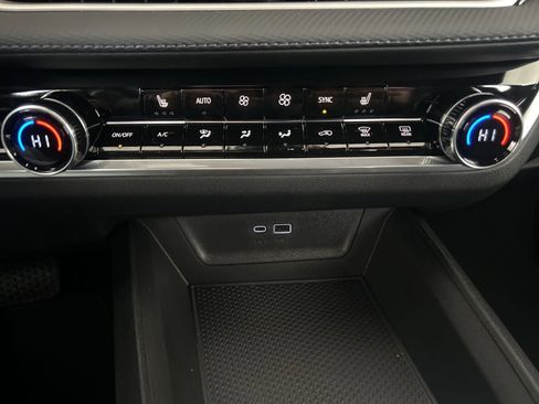 New 2026 Chevrolet Equinox LT w/ Convenience Package II image 19