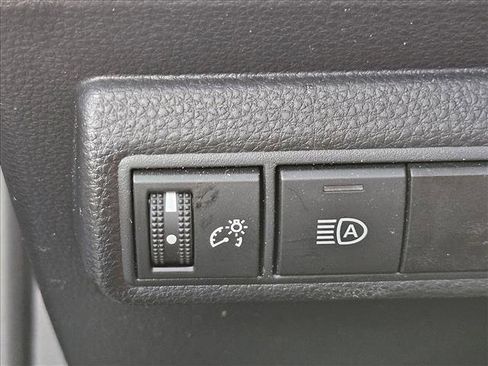 Used 2025 Toyota Corolla LE FWD image 9