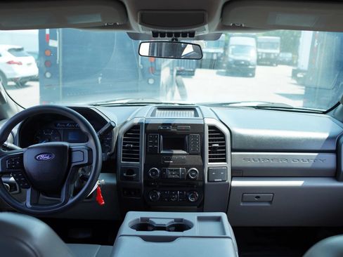Used 2017 Ford F550 4x4 Crew Cab Super Duty image 16