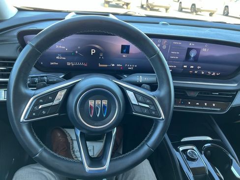Used 2025 Buick Envision Preferred image 32