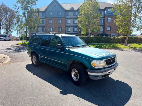 Used 1998 Ford Explorer 4WD 4-Door image 10