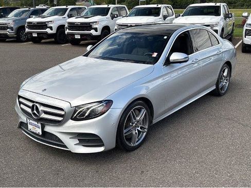 Used 2019 Mercedes-Benz E 300 4MATIC image 26