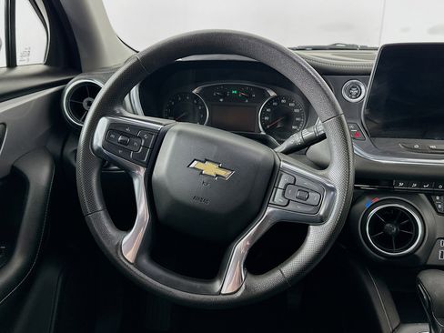 Used 2023 Chevrolet Blazer LT image 17