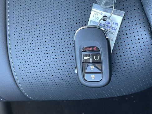 New 2025 Honda Pilot Elite image 39