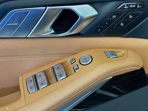 Used 2020 BMW X7 xDrive40i w/ Executive Package image 20