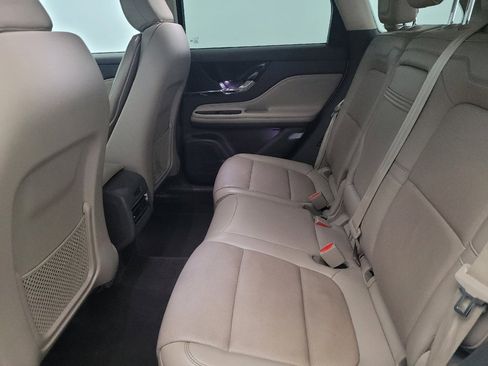 Used 2022 Lincoln Corsair w/ Premium Package image 18