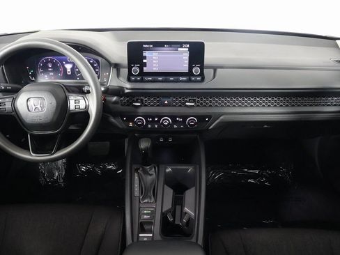 Used 2023 Honda Accord EX image 8