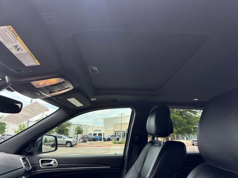 Used 2020 Jeep Grand Cherokee Limited RWD image 28