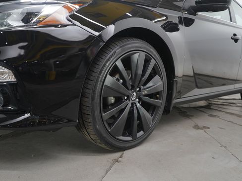 Used 2022 Nissan Altima 2.5 SR w/ Midnight Edition Package image 24