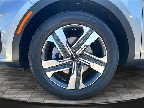 Certified 2023 Kia Sorento EX AWD/4WD image 33