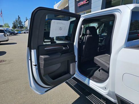 New 2026 GMC Sierra 3500 Denali w/ Denali Reserve Package AWD/4WD image 17