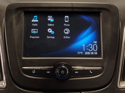 Used 2018 Chevrolet Malibu LT FWD image 25