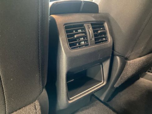 Used 2023 Nissan Rogue S image 27