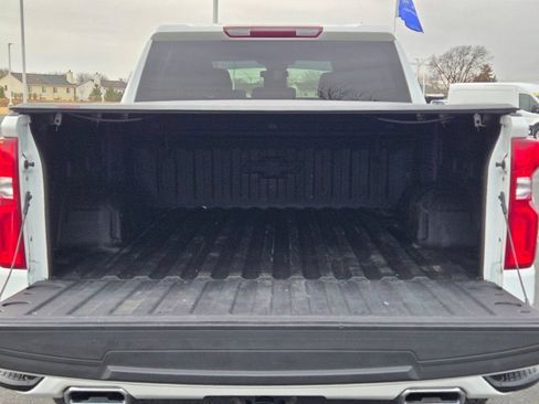 Used 2023 Chevrolet Silverado 1500 RST AWD/4WD image 17