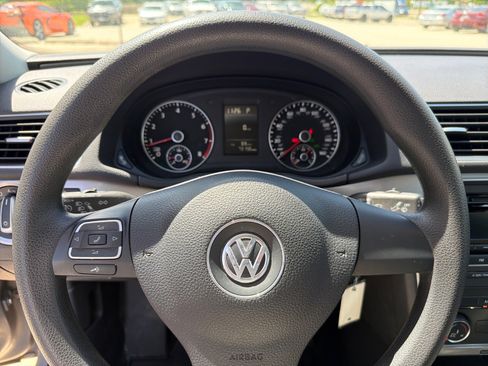 Used 2014 Volkswagen Passat 1.8T FWD image 13