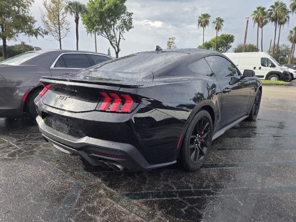 Used 2026 Ford Mustang GT Premium RWD image 5