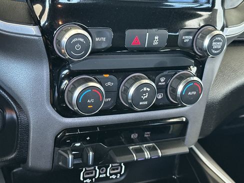 Used 2021 RAM 2500 Big Horn w/ Level 1 Equipment Group AWD/4WD image 19