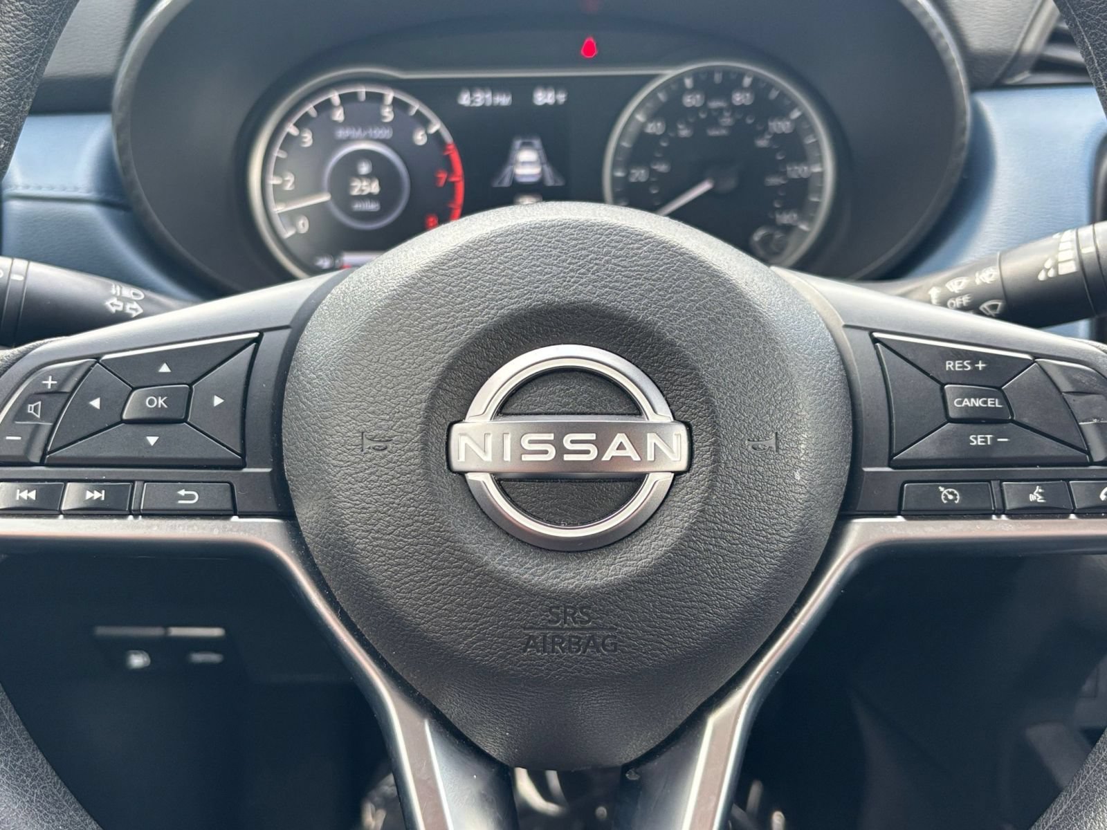 Used 2025 Nissan Versa SV FWD image 22