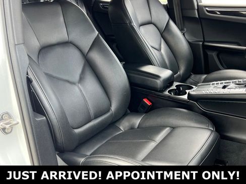 Used 2018 Porsche Macan GTS w/ Premium Package Plus AWD/4WD image 17