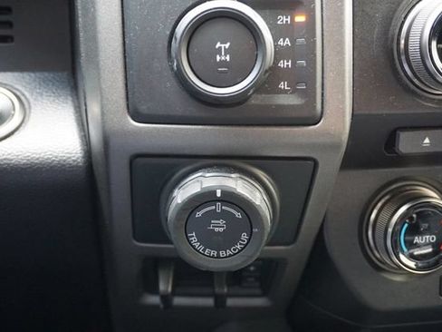 Used 2017 Ford F150 Raptor w/ Equipment Group 802A Luxury AWD/4WD image 8