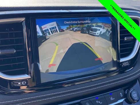 New 2026 Chrysler Pacifica Select image 18