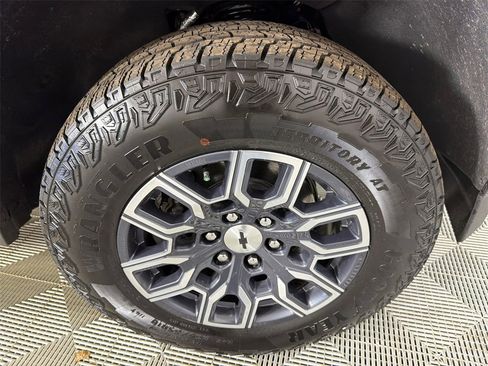 Used 2026 Chevrolet Colorado Z71 w/ Technology Package image 14