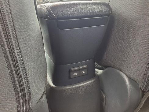 Certified 2025 Nissan Kicks Play S image 22