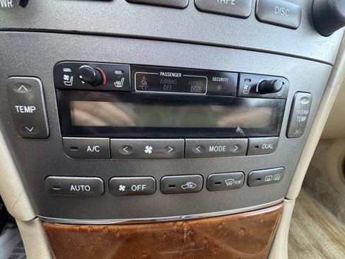 Used 2005 Lexus ES 330 FWD image 15