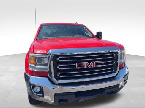 Used 2017 GMC Sierra 2500 SLE w/ HD SLE Preferred Plus Package AWD/4WD image 4