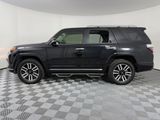 Used 2018 Toyota 4Runner SR5 Premium image 2
