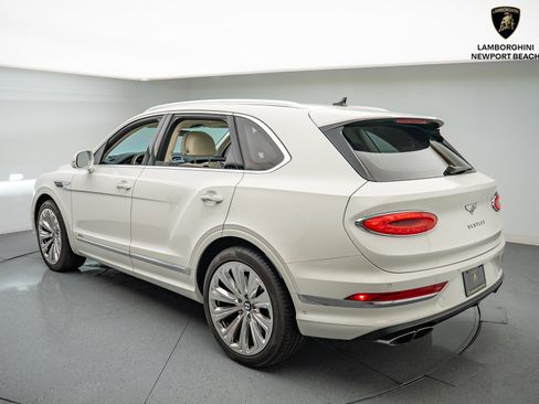Used 2023 Bentley Bentayga image 4