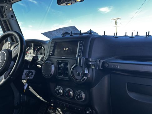 Used 2017 Jeep Wrangler Unlimited Sport image 13