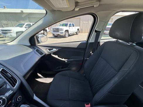 Used 2018 Ford Focus SEL FWD image 32