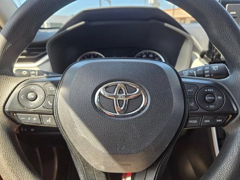 Used 2019 Toyota RAV4 XLE w/ Convenience Package AWD/4WD image 11