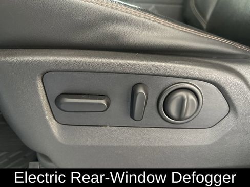 Used 2020 GMC Sierra 1500 AT4 w/ AT4 Premium Package image 16