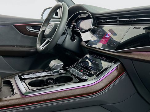 Used 2024 Audi Q8 Prestige w/ Prestige Package image 28