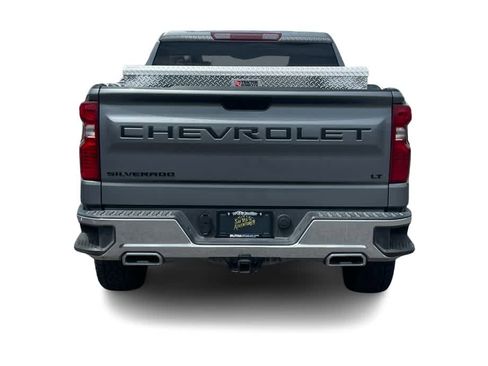 Used 2022 Chevrolet Silverado 1500 LT AWD/4WD image 5