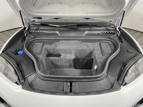 Used 2025 Porsche Macan Electric image 22