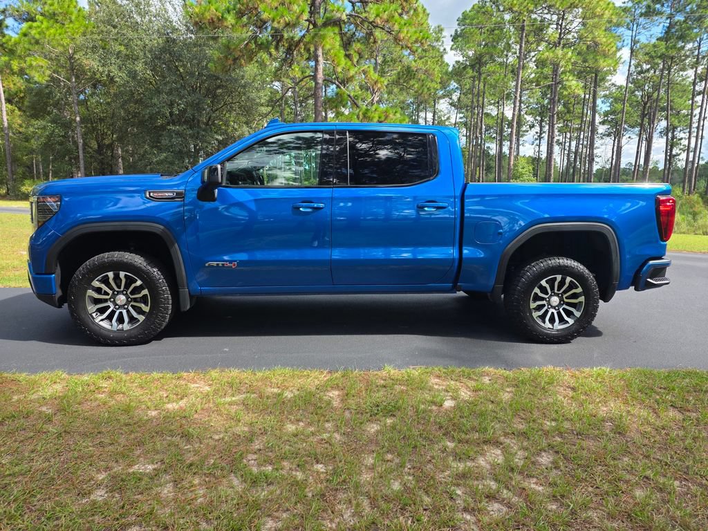 Used 2022 GMC Sierra 1500 AT4 w/ AT4 Premium Package AWD/4WD image 2