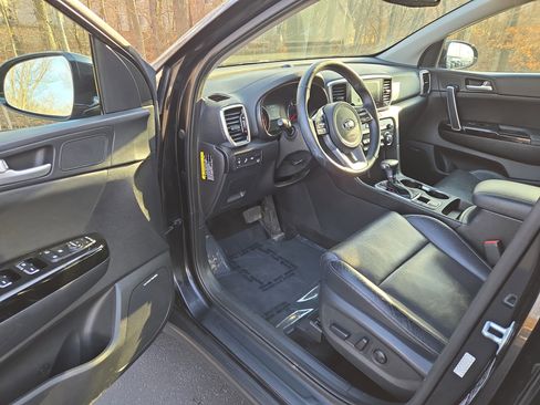 Used 2020 Kia Sportage EX w/ EX Technology Package image 12