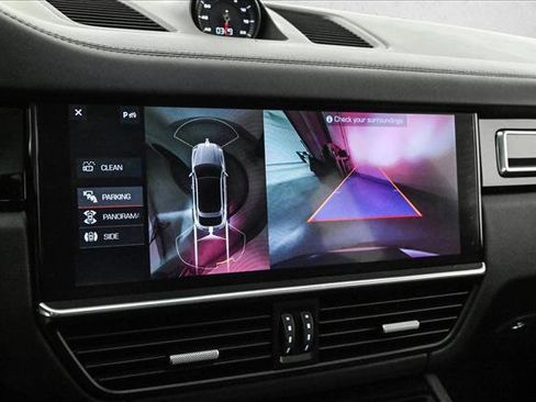 Used 2020 Porsche Cayenne Turbo image 14
