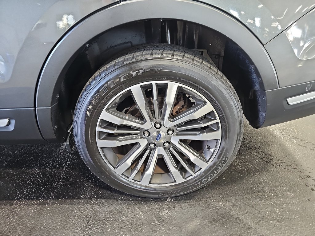 Used 2018 Ford Explorer Platinum AWD/4WD image 69