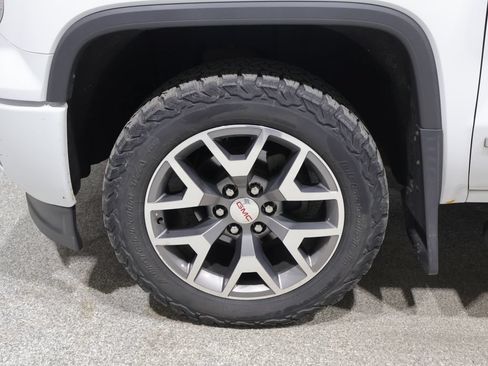 Used 2015 GMC Sierra 1500 SLT w/ All-Terrain Package AWD/4WD image 8