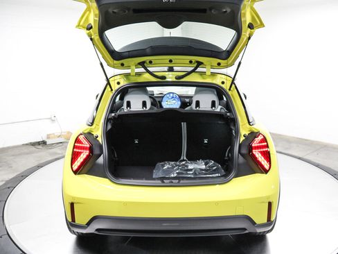 New 2026 MINI Cooper 2-Door Hardtop image 26