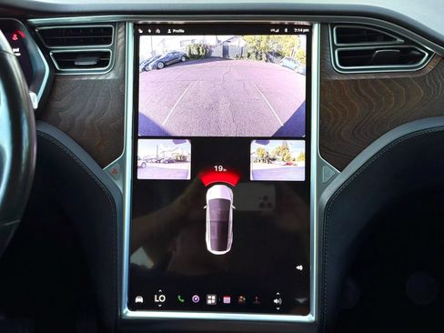 Used 2017 Tesla Model X 75D AWD/4WD image 16