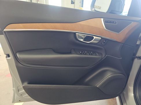Certified 2024 Volvo XC90 T8 Plus w/ Protection Package Premier AWD/4WD image 11