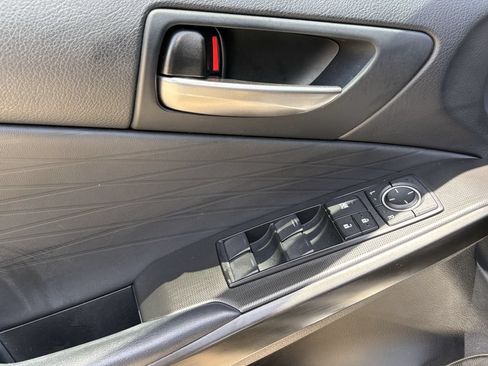 Used 2022 Lexus IS 350 F Sport RWD image 11