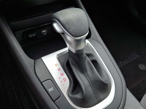 Used 2023 Kia Forte LXS FWD image 13