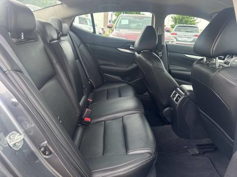 Used 2023 Nissan Maxima SV w/ Floor Mat Group FWD image 13