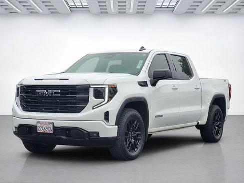 Used 2022 GMC Sierra 1500 Elevation w/ LPO, Elevation Black Package AWD/4WD image 8